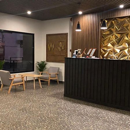 Rudolfo Suites 罗哈斯城 外观 照片
