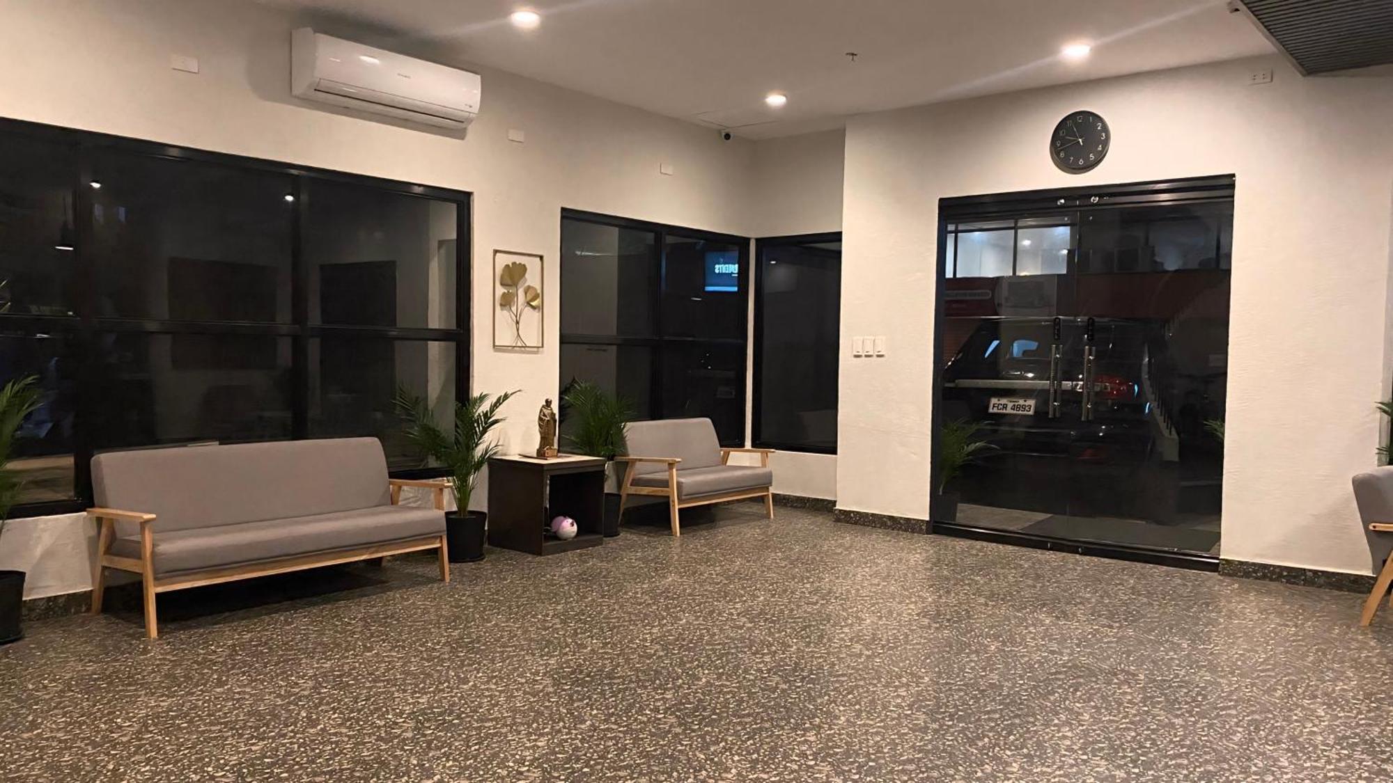 Rudolfo Suites 罗哈斯城 外观 照片